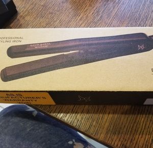 NEW hair Straightener in box